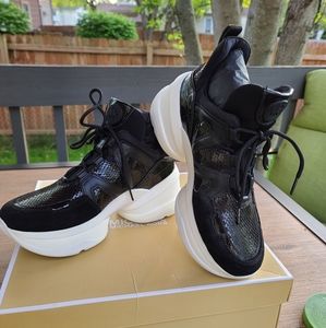 Olympia Michael Kors